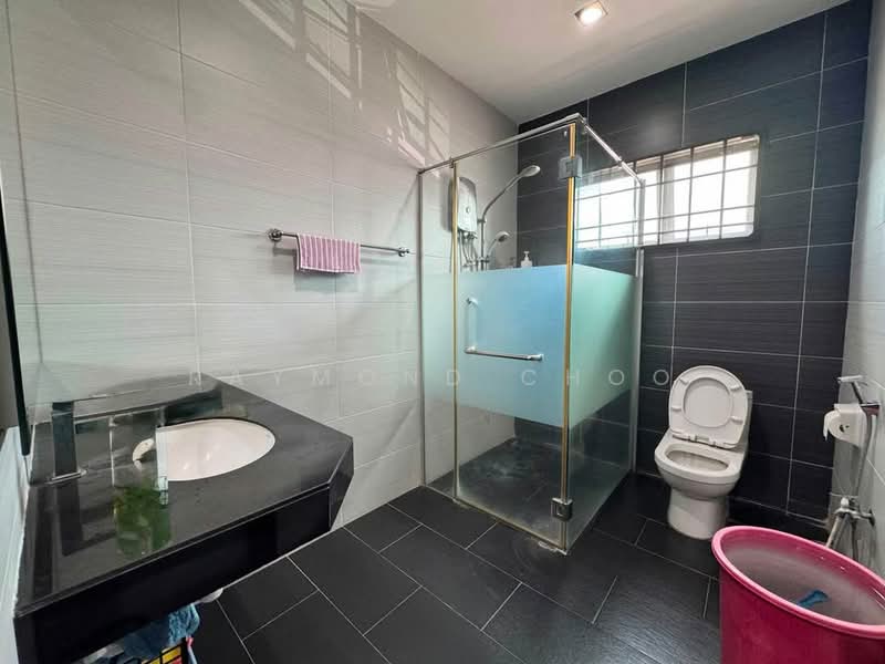 Rumah Teres 2 Tingkat untuk Dijual di Bandar Bukit Tinggi (Klang) - Raymond Choo - Bathroom - PropertyGuru.com.my