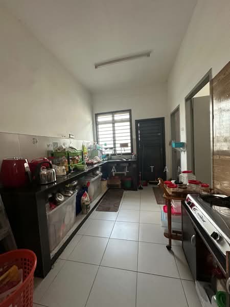2-storey Terraced House for Sale in Taman Scientex Utama (Senai) - Crystal Tan - Kitchen - PropertyGuru.com.my