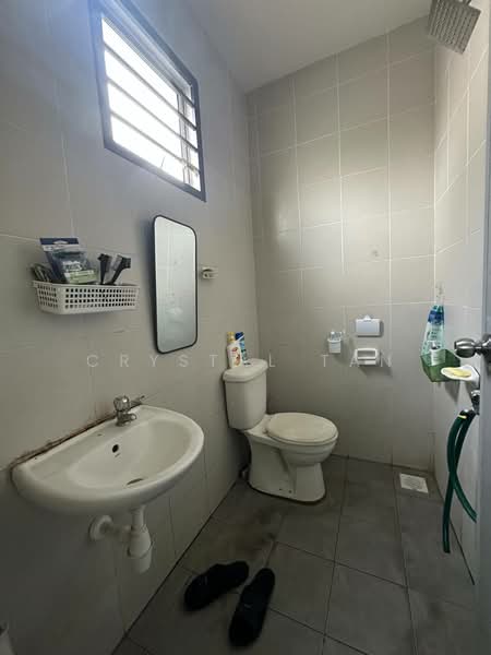 2-storey Terraced House for Sale in Taman Scientex Utama (Senai) - Crystal Tan - Bathroom - PropertyGuru.com.my