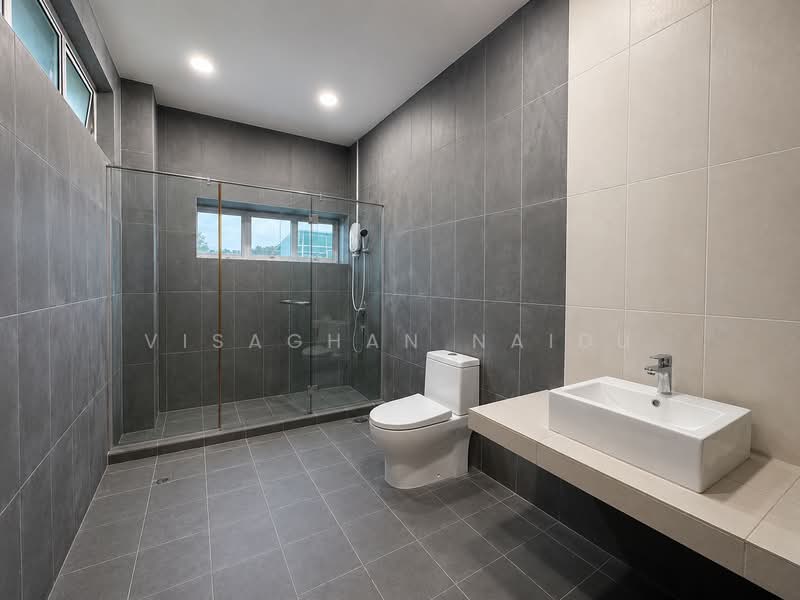 Bungalow for Rent in Rawang (Selangor) - Visaghan Naidu - Bathroom - PropertyGuru.com.my