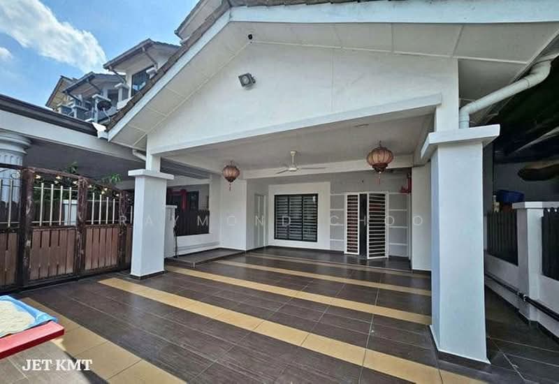 2.5-storey Terraced House for Sale in Bandar Bukit Tinggi (Klang) - Raymond Choo - Exterior - PropertyGuru.com.my