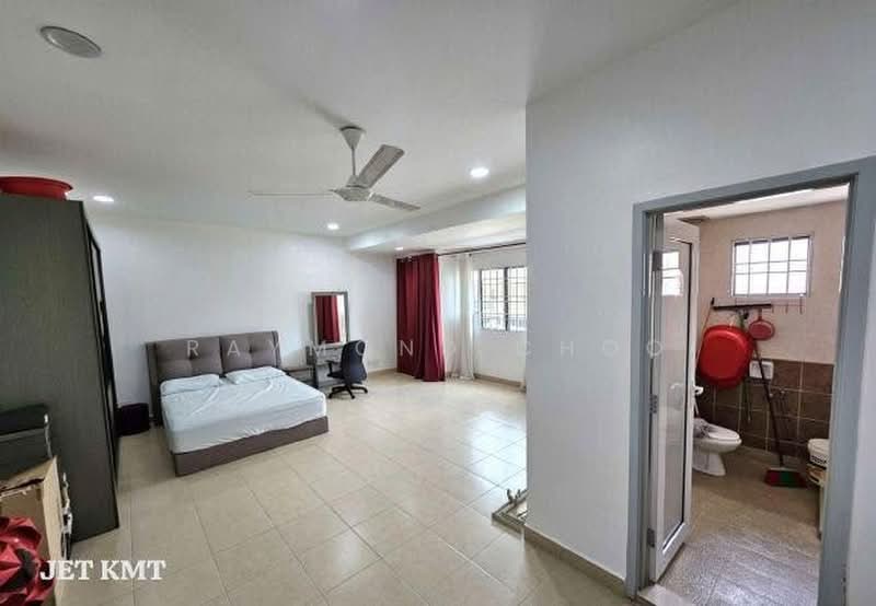 2.5-storey Terraced House for Sale in Bandar Bukit Tinggi (Klang) - Raymond Choo - Bedroom - PropertyGuru.com.my