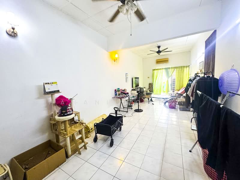 Condominium for Sale at Tiara Duta - Hanani Nordin - Living Room - PropertyGuru.com.my
