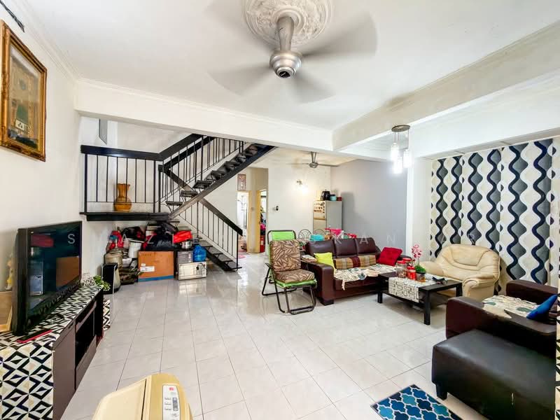 2-storey Terraced House for Sale in Ampang Jaya (Ampang) - Shaziery Iskandar - Living Room - PropertyGuru.com.my