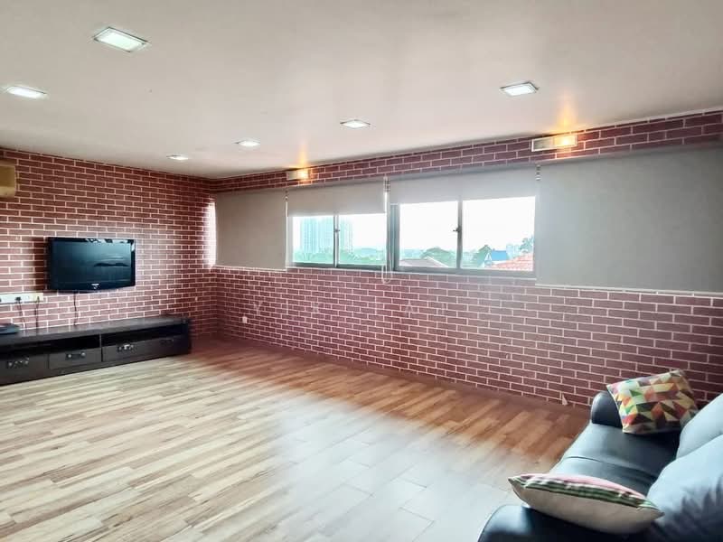 Rumah Berkembar untuk Dijual di Taman Pelangi (Johor Bahru) - Yik Tat - PropertyGuru.com.my