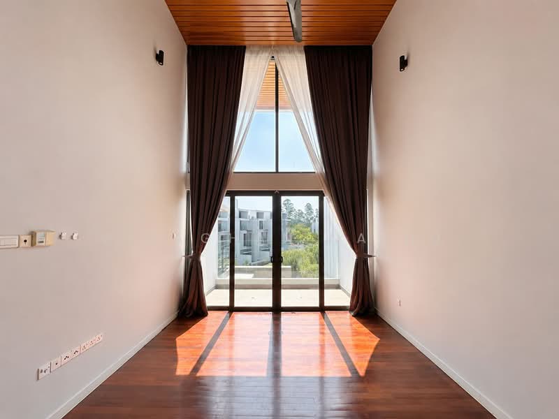 3.5-storey Terraced House for Sale in Rawang (Selangor) - Visaghan Naidu - Balcony - PropertyGuru.com.my