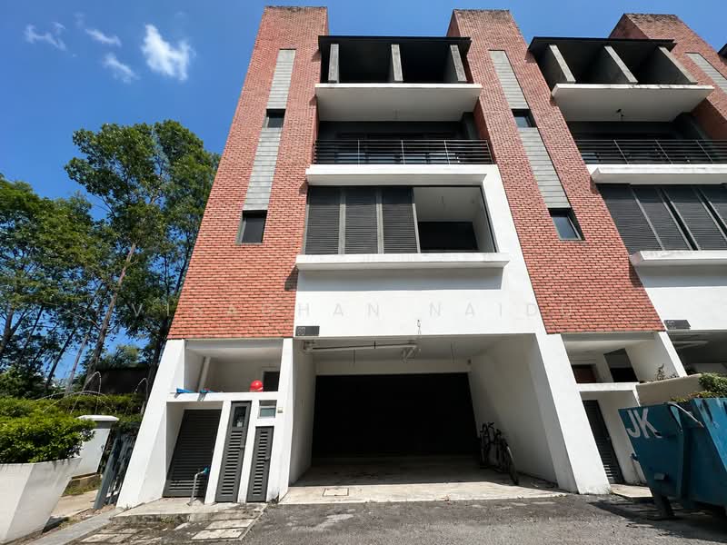 3.5-storey Terraced House for Sale in Rawang (Selangor) - Visaghan Naidu - Exterior - PropertyGuru.com.my