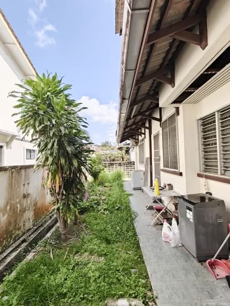 Rumah Berkembar untuk Dijual di Taman Pelangi (Johor Bahru) - Yik Tat - PropertyGuru.com.my