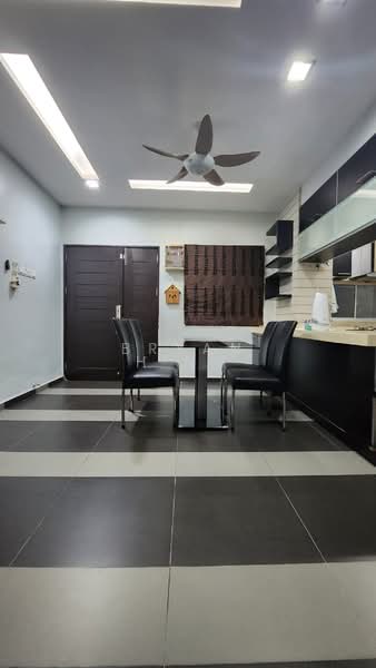 Pangsapuri untuk Dijual di Gambier Heights - Bryan H'ng - Living Room - PropertyGuru.com.my