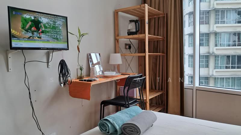 Apartment for Rent at Sky Suites @ KLCC - Simon G A Tan - Space saving shelves wall mounted table - PropertyGuru.com.my