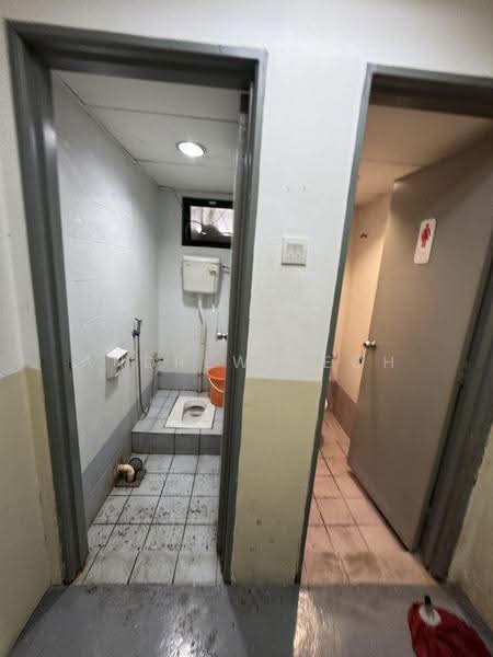 Pejabat untuk Disewa di Fraser Business Park (Kuala Lumpur) - Andrew Neoh - Bathroom - PropertyGuru.com.my