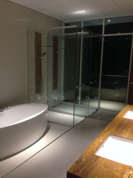 Kondominium untuk Dijual di 8 Gurney (The Shore Condominium) - Irene Goh - Bathroom - PropertyGuru.com.my