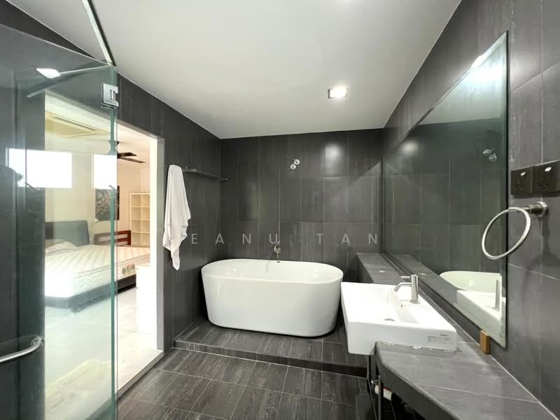 Semi-Detached House for Sale in Taman Tun Dr Ismail (Kuala Lumpur) - Keanu Tan - Bathroom - PropertyGuru.com.my