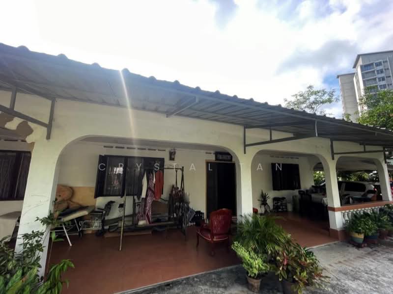 Rumah Berkembar untuk Dijual di Larkin Jaya (Johor Bahru) - Crystal Tan - Exterior - PropertyGuru.com.my