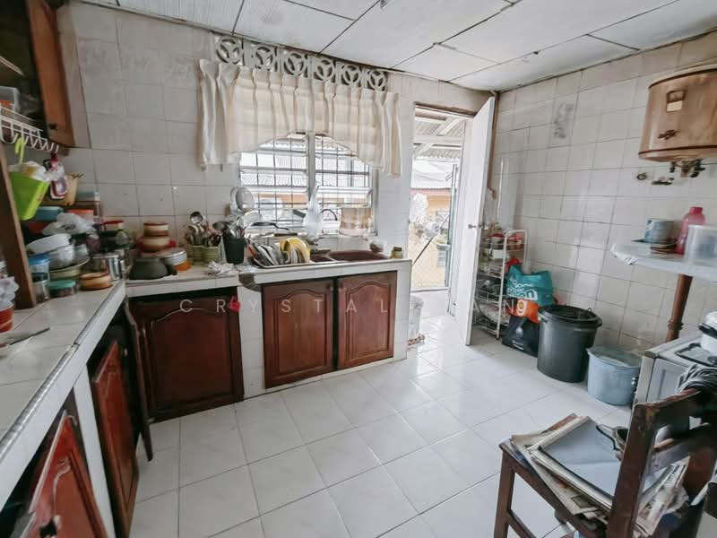 Rumah Berkembar untuk Dijual di Larkin Jaya (Johor Bahru) - Crystal Tan - Kitchen - PropertyGuru.com.my