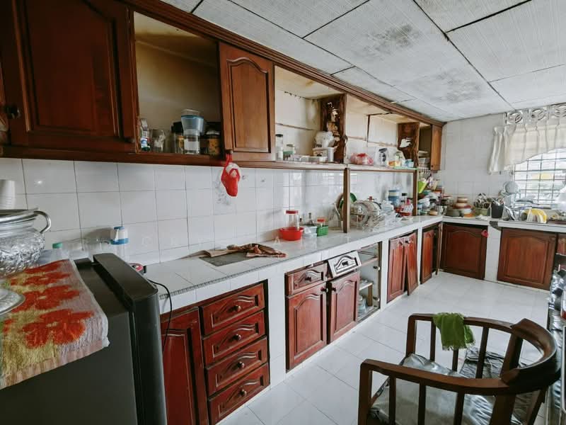 Rumah Berkembar untuk Dijual di Larkin Jaya (Johor Bahru) - Crystal Tan - Kitchen - PropertyGuru.com.my