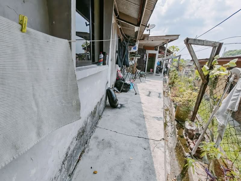 Rumah Berkembar untuk Dijual di Larkin Jaya (Johor Bahru) - Crystal Tan - Exterior - PropertyGuru.com.my