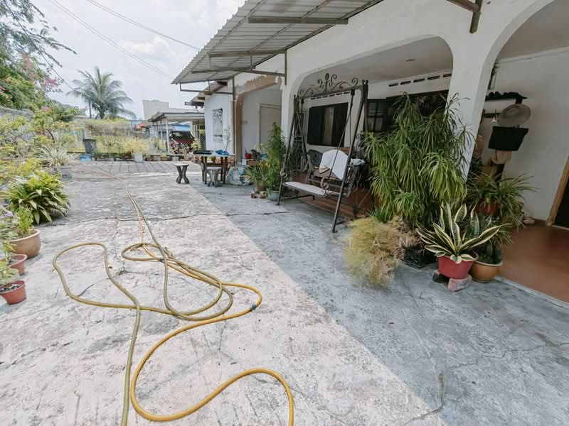 Rumah Berkembar untuk Dijual di Larkin Jaya (Johor Bahru) - Crystal Tan - Exterior - PropertyGuru.com.my