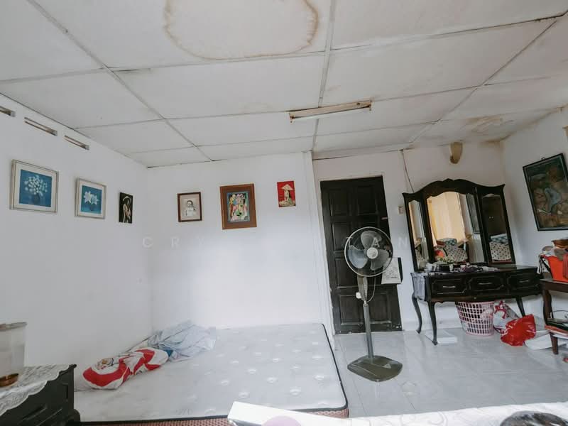 Rumah Berkembar untuk Dijual di Larkin Jaya (Johor Bahru) - Crystal Tan - Bedroom - PropertyGuru.com.my