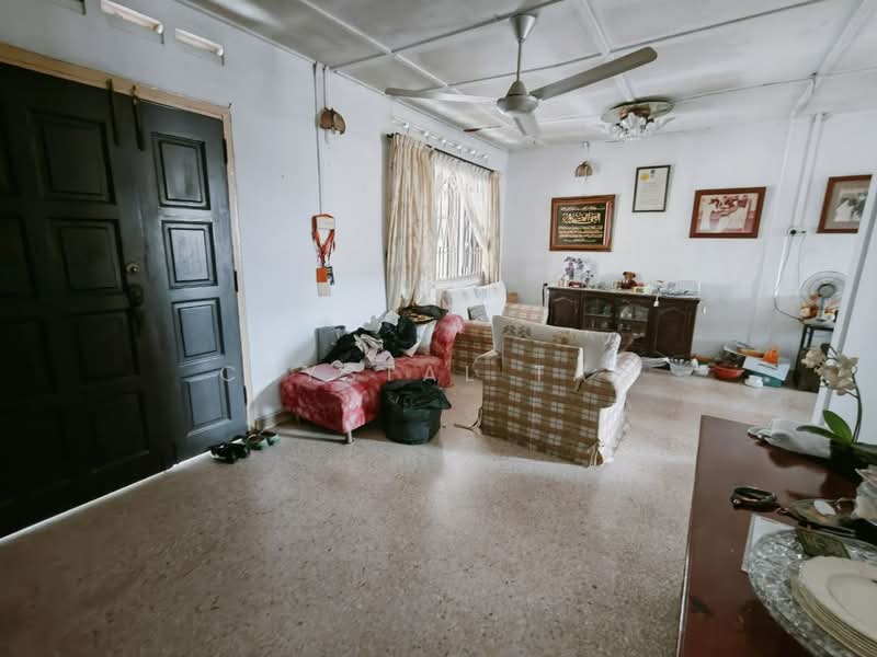 Rumah Berkembar untuk Dijual di Larkin Jaya (Johor Bahru) - Crystal Tan - Living Room - PropertyGuru.com.my