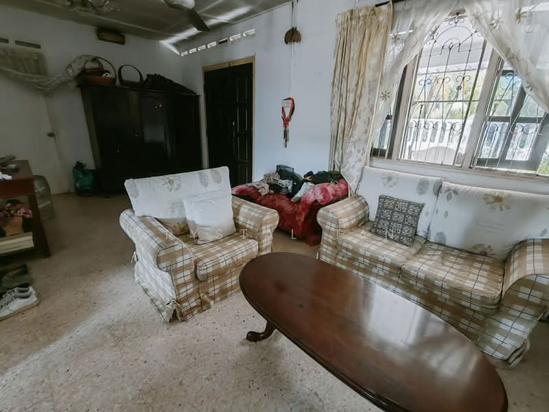 Rumah Berkembar untuk Dijual di Larkin Jaya (Johor Bahru) - Crystal Tan - Living Room - PropertyGuru.com.my