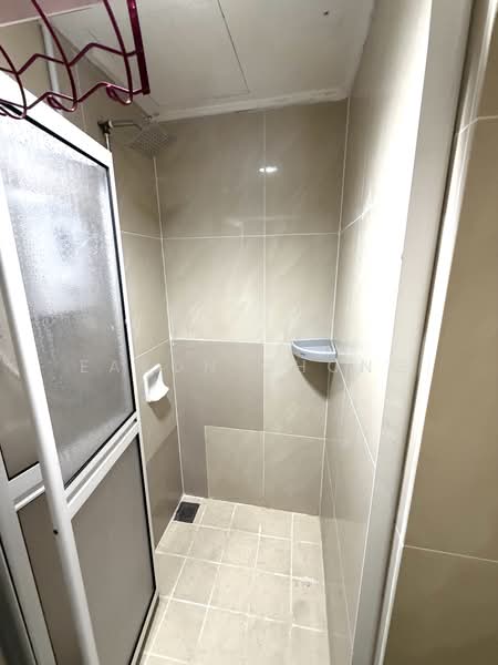 Servis Apartment untuk Disewa di Parkview Service Apartment - Earon Chong - Bathroom - PropertyGuru.com.my