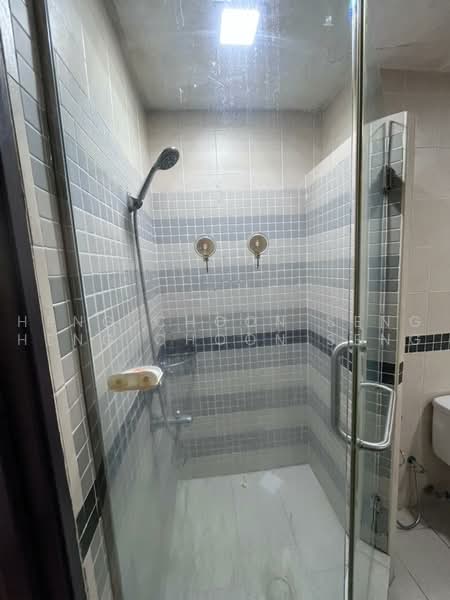 Servis Apartment untuk Disewa di Seri Bukit Ceylon - heng choon seng heng choon seng - Bathroom - PropertyGuru.com.my