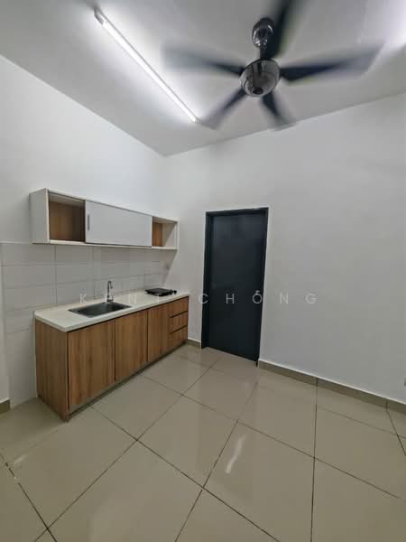 Kediaman Servis untuk Dijual di Mesahill - Kent Chong - Kitchen - PropertyGuru.com.my