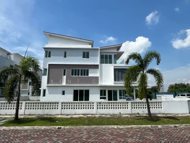 Semi-Detached House for Sale in D'Island (Puchong) - Kent Chong - Exterior - PropertyGuru.com.my