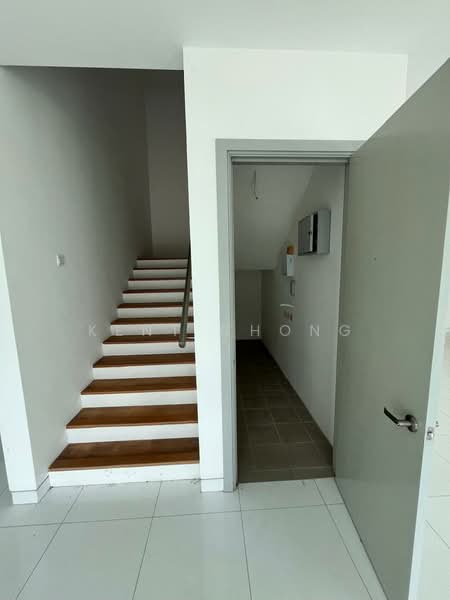 Semi-Detached House for Sale in D'Island (Puchong) - Kent Chong - Entrance - PropertyGuru.com.my