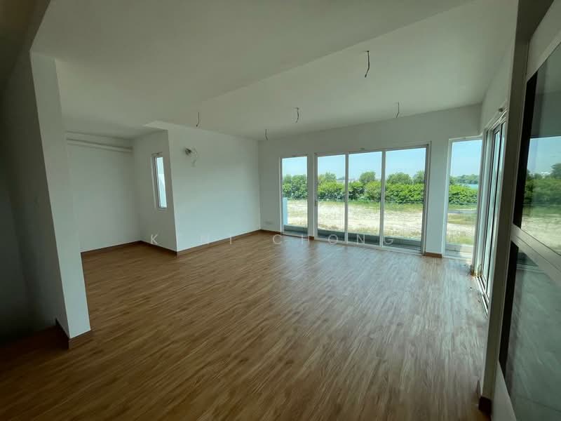 Semi-Detached House for Sale in D'Island (Puchong) - Kent Chong - Living Room - PropertyGuru.com.my