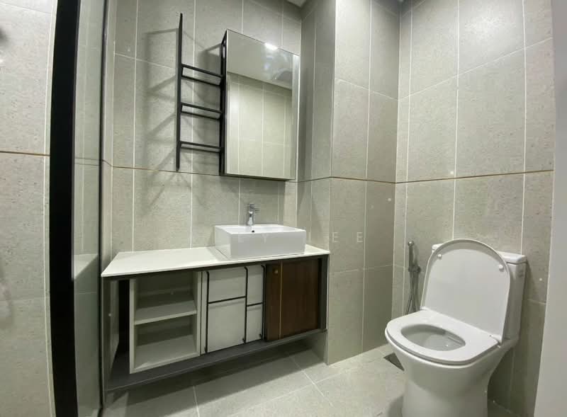 Servis Apartment untuk Disewa di Millerz Square Serviced Residence - Ally Lee - Bathroom - PropertyGuru.com.my