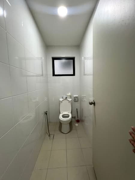 Shop for Rent in Bandar Rimbayu (Telok Panglima Garang) - Eric Yap - Bathroom - PropertyGuru.com.my