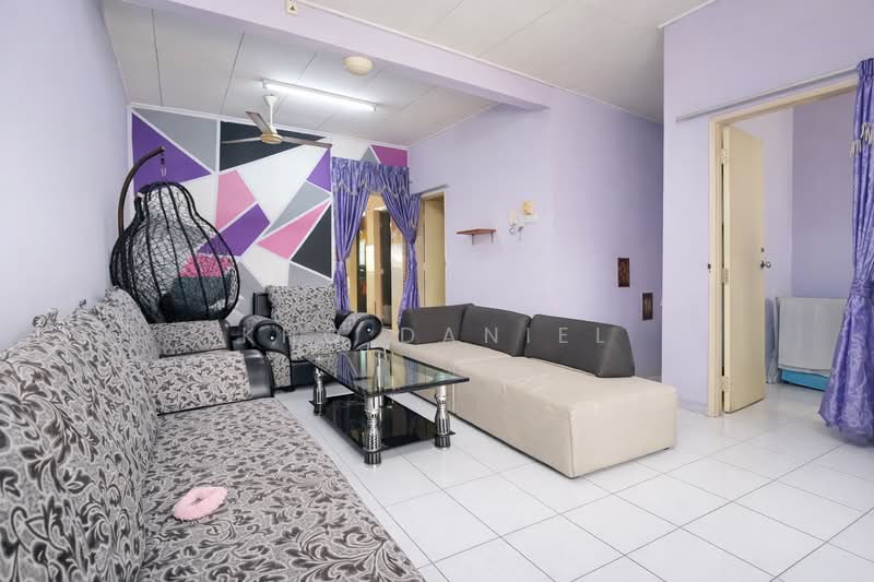 Rumah Bandar untuk Dijual di Bukit Rimau (Shah Alam) - Kho Daniel - Living Room - PropertyGuru.com.my