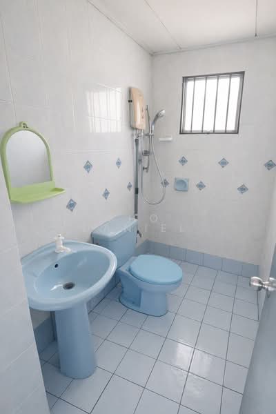Rumah Bandar untuk Dijual di Bukit Rimau (Shah Alam) - Kho Daniel - Bathroom - PropertyGuru.com.my