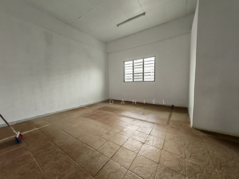 Kedai / Pejabat untuk Disewa di Usj 2 (Subang Jaya) - Kho Daniel - Interior - PropertyGuru.com.my