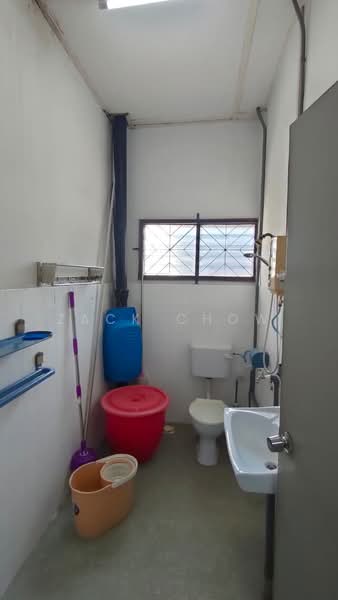 Rumah Teres 2 Tingkat untuk Dijual di Johor Bahru (Johor) - Zack Chow - Bathroom - PropertyGuru.com.my