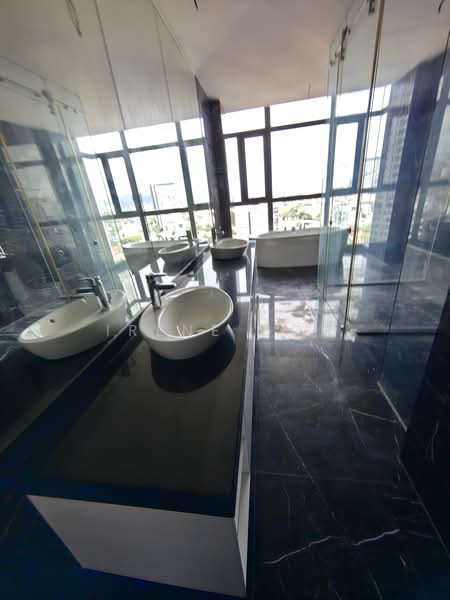 Kondominium untuk Dijual di Setia V Residences - Irene Goh - Bathroom - PropertyGuru.com.my