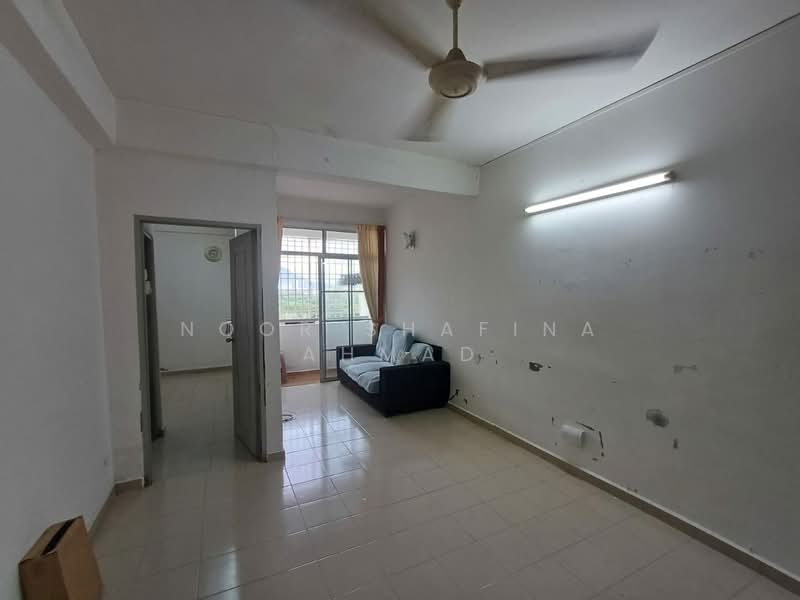 Kondominium untuk Dijual di Mutiara Condominium - Noor Shafina Ahmad - Living Room - PropertyGuru.com.my