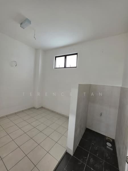 Factory for Rent in Eco Business Park 1 (Johor Bahru) - Terence Tan - Bathroom - PropertyGuru.com.my