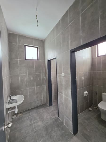 Factory for Rent in Eco Business Park 1 (Johor Bahru) - Terence Tan - Bathroom - PropertyGuru.com.my