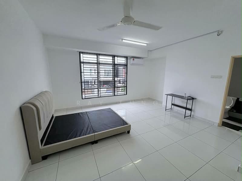 2-storey Terraced House for Rent in Taman Bestari Indah (Ulu Tiram) - Ray Tung - Bedroom - PropertyGuru.com.my