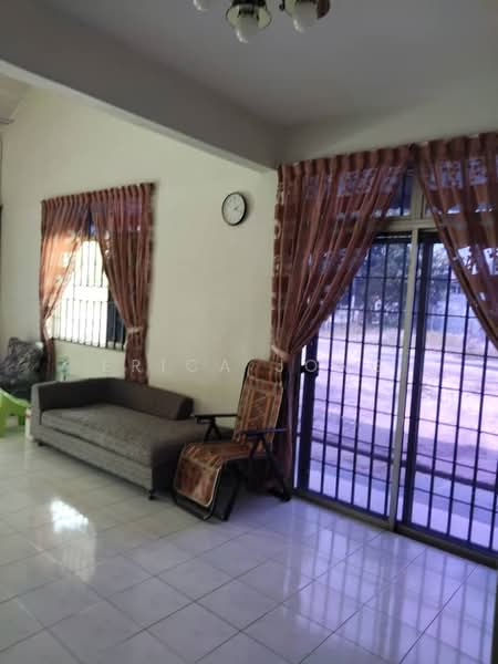 1.5-storey Terraced House for Rent in Taman Megah Ria (Masai) - Erica Jong - PropertyGuru.com.my