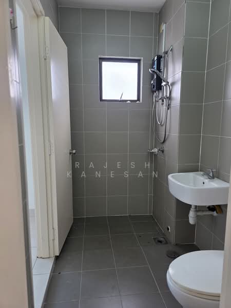 Rumah Teres 2 Tingkat untuk Dijual di Rawang (Selangor) - Rajesh Kanesan - Bathroom - PropertyGuru.com.my
