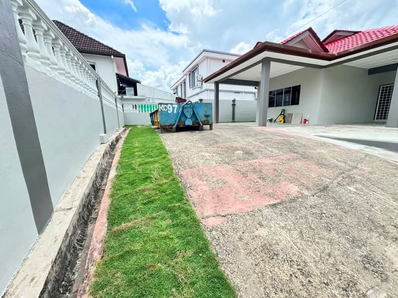 Rumah Banglo untuk Disewa di Taman Sri Hijau (Rawang) - Zann Fauzan - Exterior - PropertyGuru.com.my