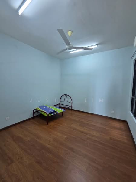 Kondominium untuk Disewa di Zefer Hill Residence - Justin Lim - Bedroom - PropertyGuru.com.my