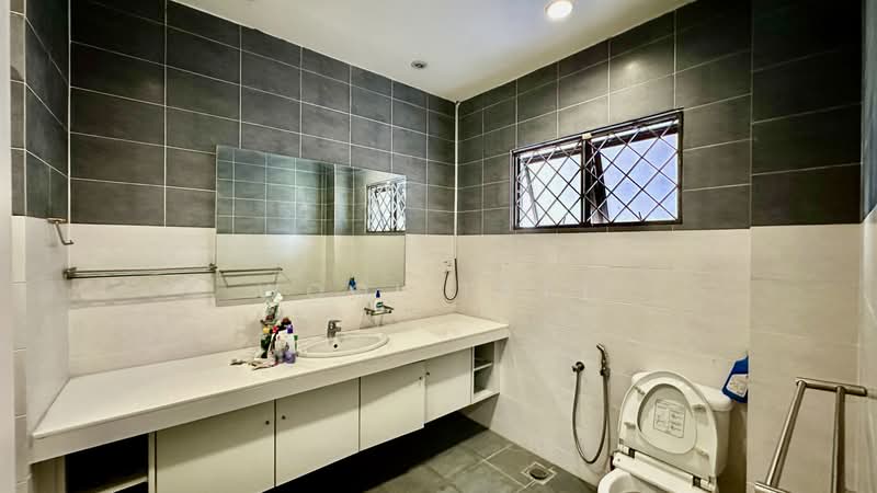 Rumah Banglo untuk Dijual di Bangsar (Kuala Lumpur) - Wooi Tatt - Bathroom - PropertyGuru.com.my