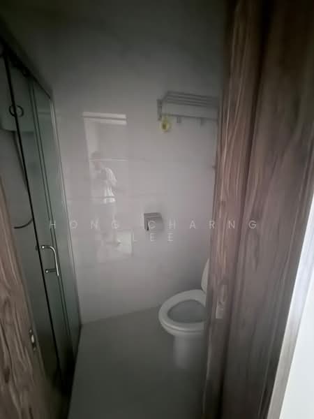 Pangsapuri untuk Disewa di Regalia Park @ Forest City - Hong Charng Lee - Bathroom - PropertyGuru.com.my