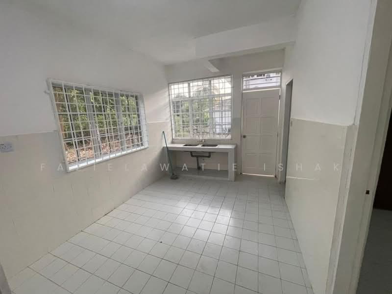 Rumah Teres 2 Tingkat untuk Dijual di Kertih (Terengganu) - Fazielawatie Ishak - Kitchen - PropertyGuru.com.my
