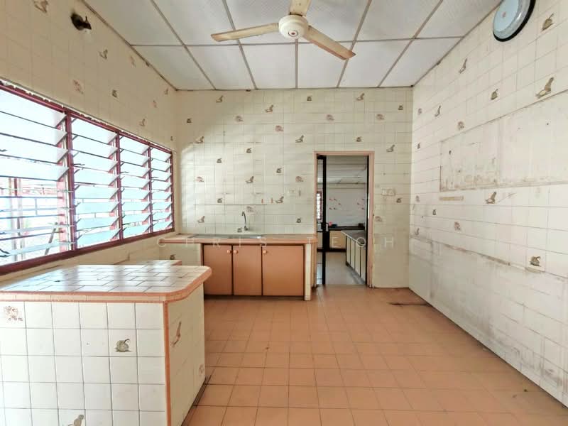 Rumah Banglo untuk Disewa di Jelutong (Penang) - Chris Teoh - Kitchen - PropertyGuru.com.my
